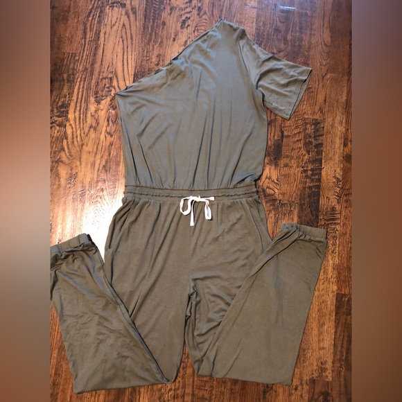 Cherish jumpsuit romper one shoulder - Picture 2 of 7